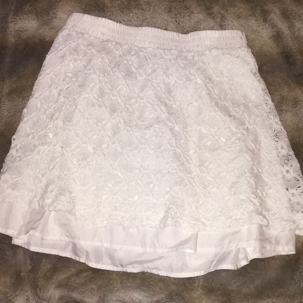 Floral white lace skirt
